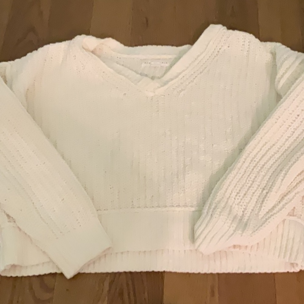 Women’s small cream sweater